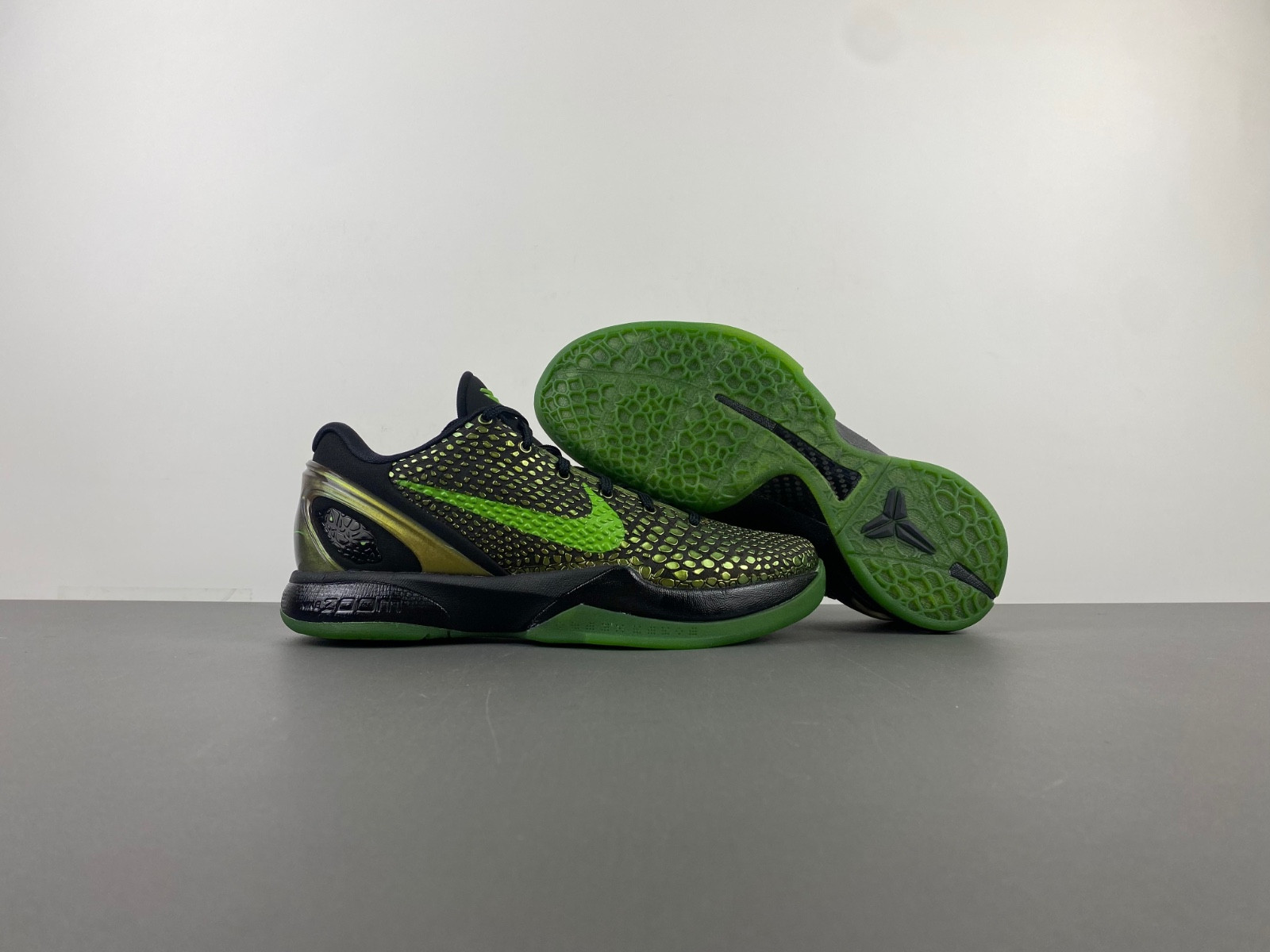 Nike Zoom Kobe 6 Supreme ''Rice'' 446442-301