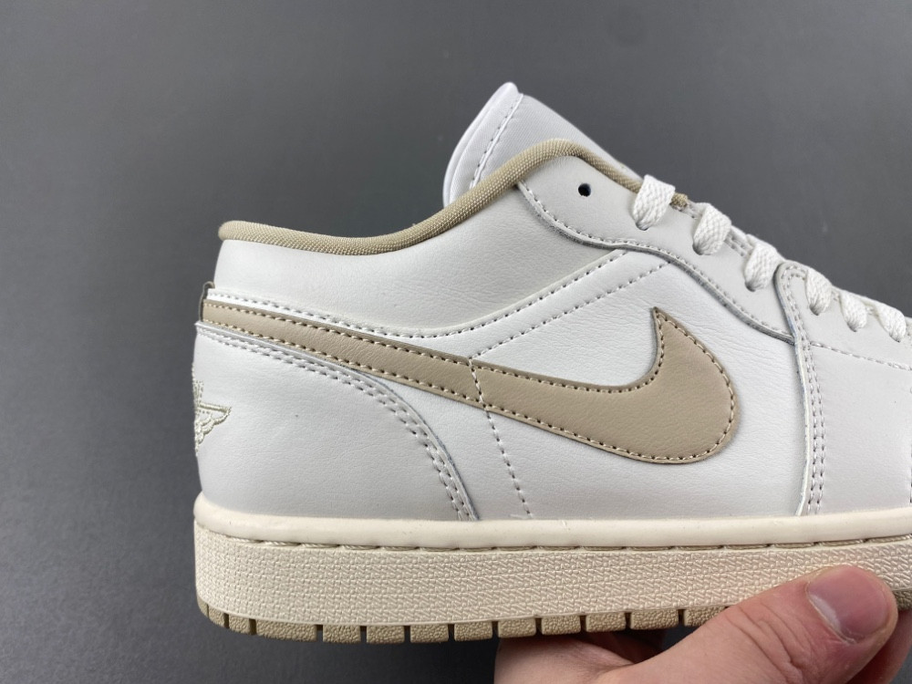 Air Jordan 1 Low 