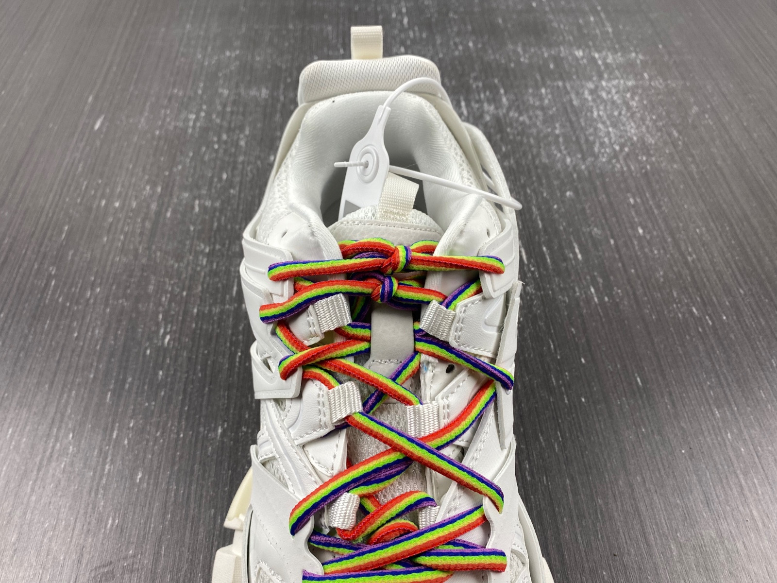 bc track sneaker