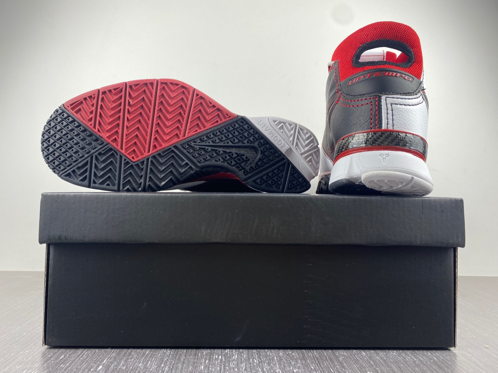 nike zoom kobe 1 protro 