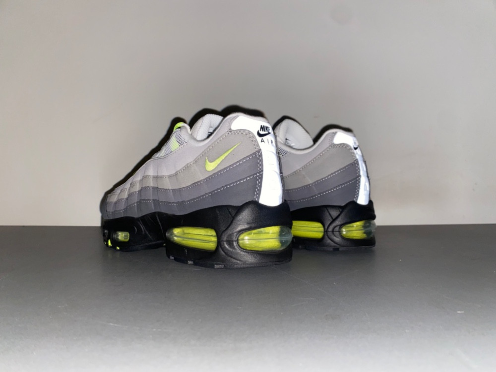Nike Air Max 95 OG “Neon” HM4740-001