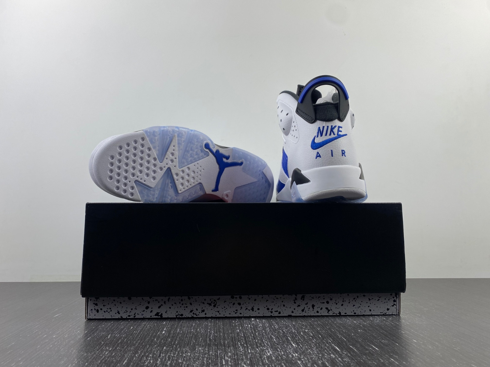 air jordan 6 sneaker