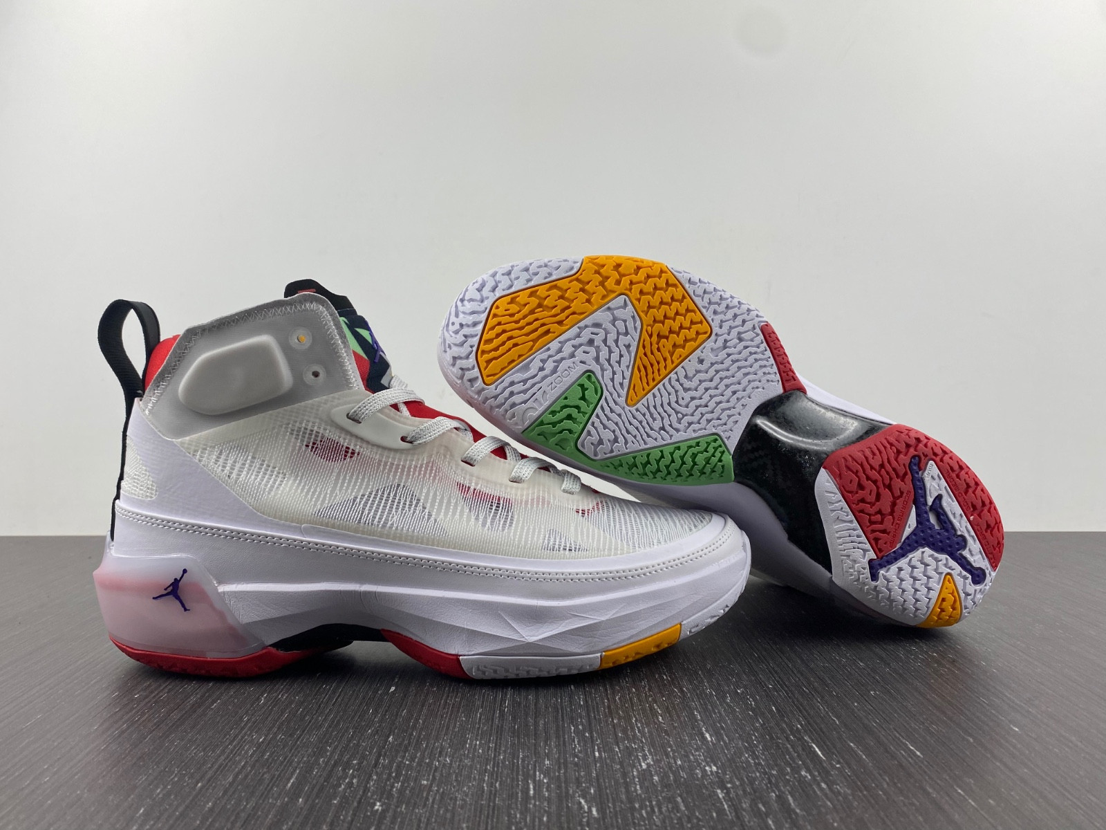 air jordan 37 hare dd6958-160