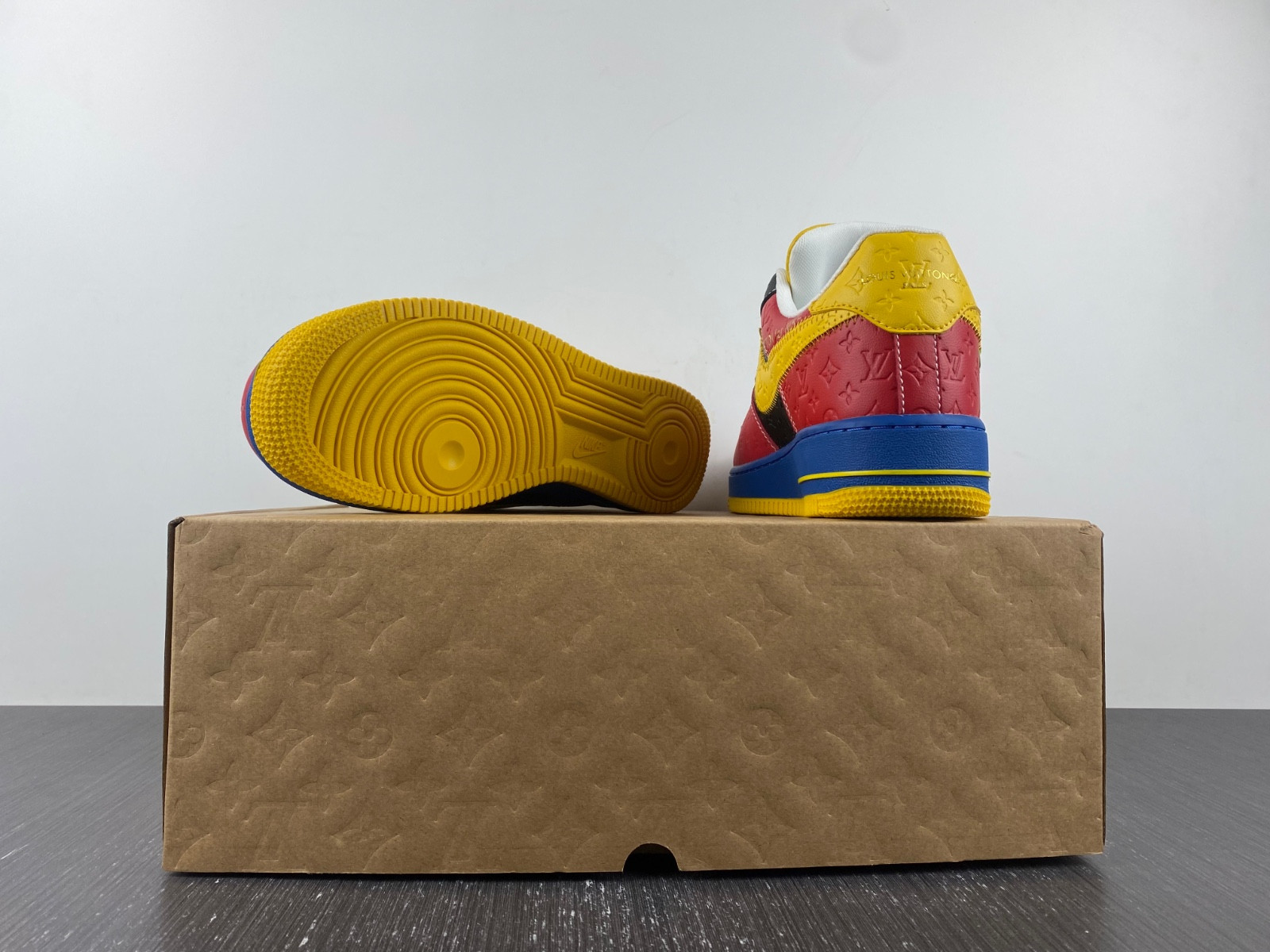lvt x nike air force1