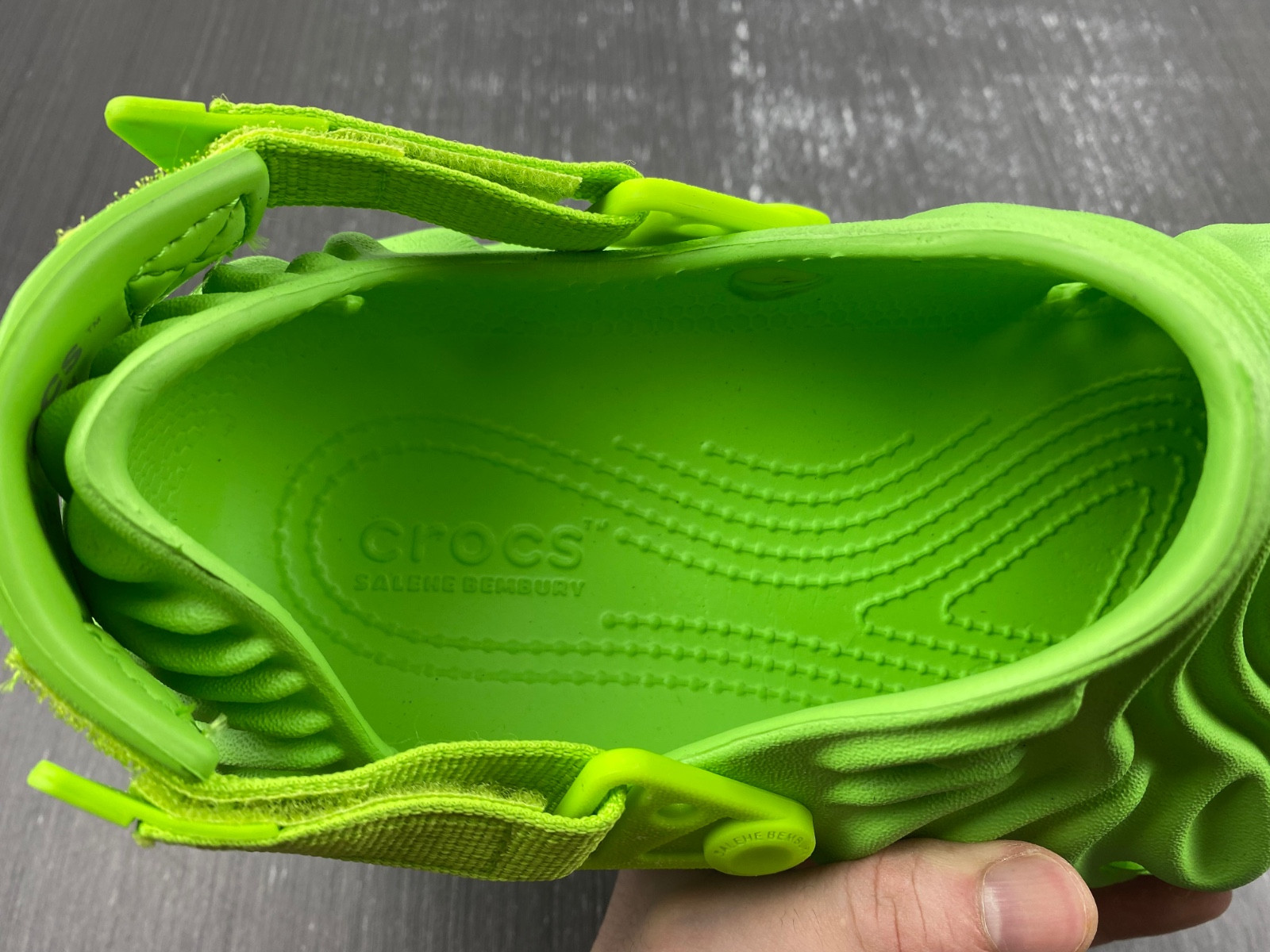 crocs pollex clog by salehe bembury crocodile 207393-30t
