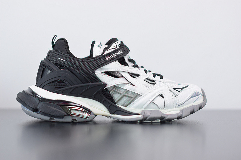 bc track sneaker