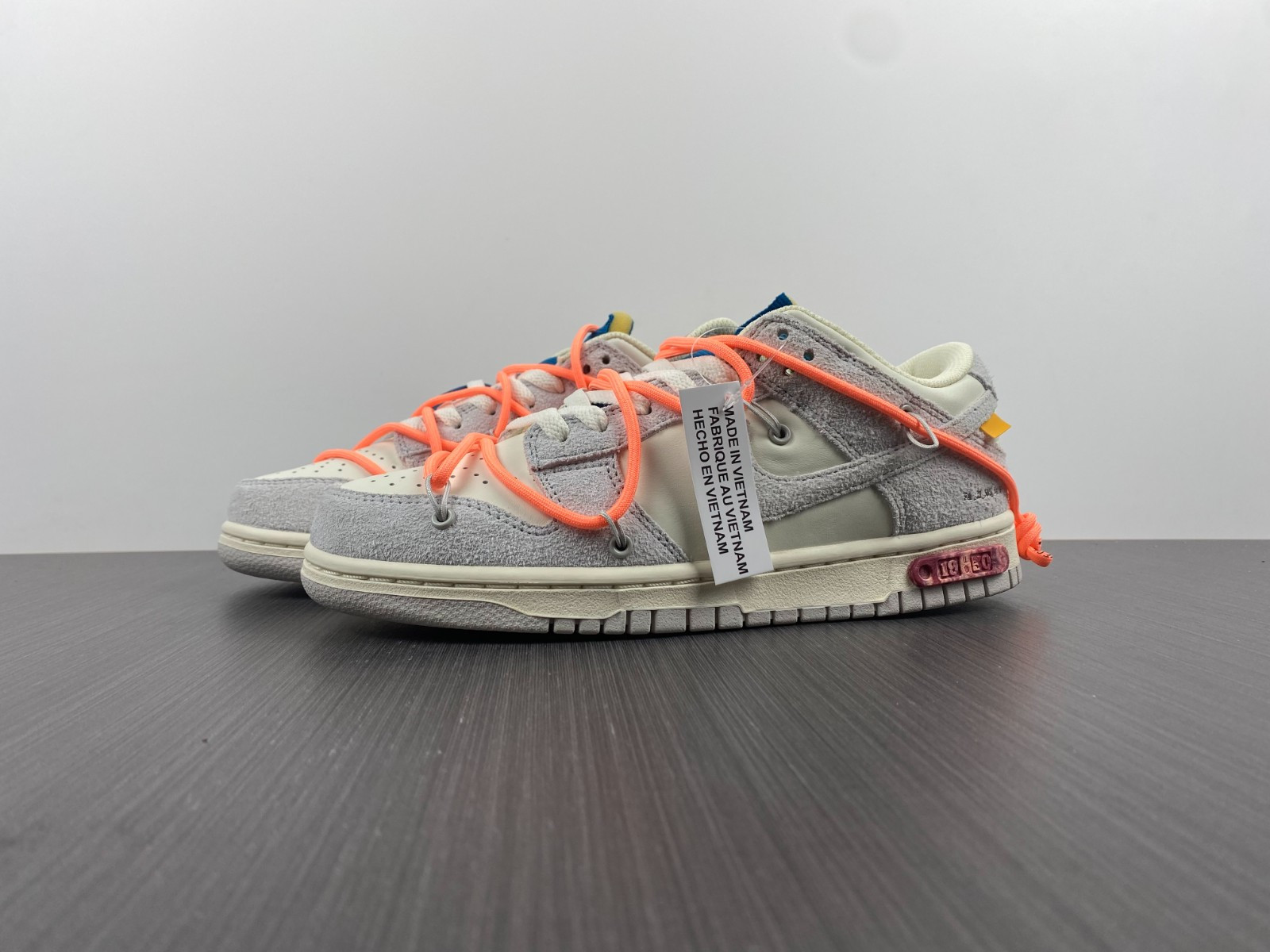 of x dunk low 