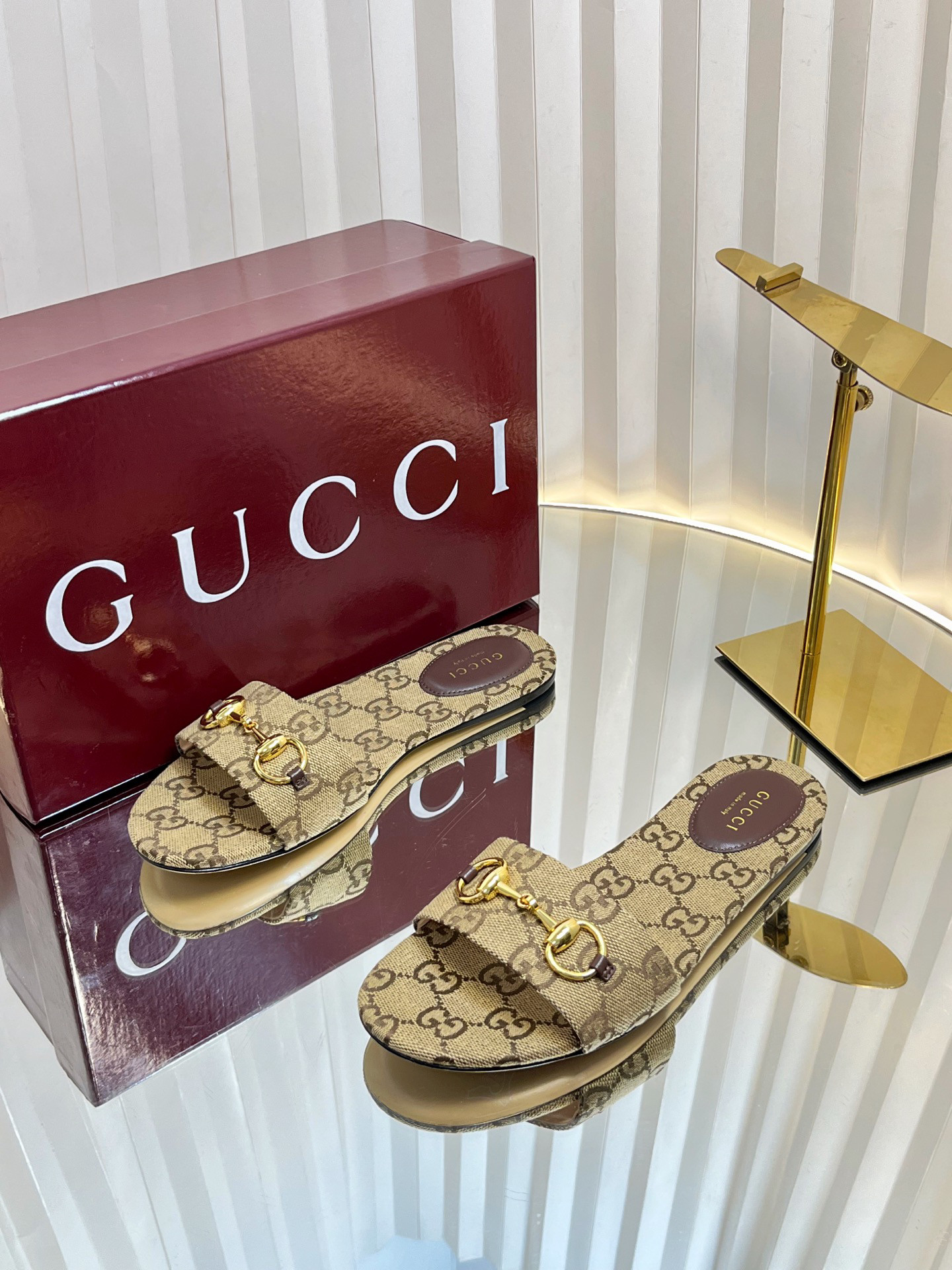 GUCCI SANDALS