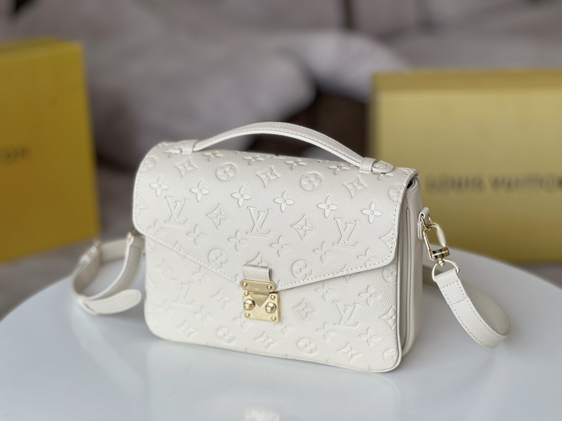 LVT PURSE