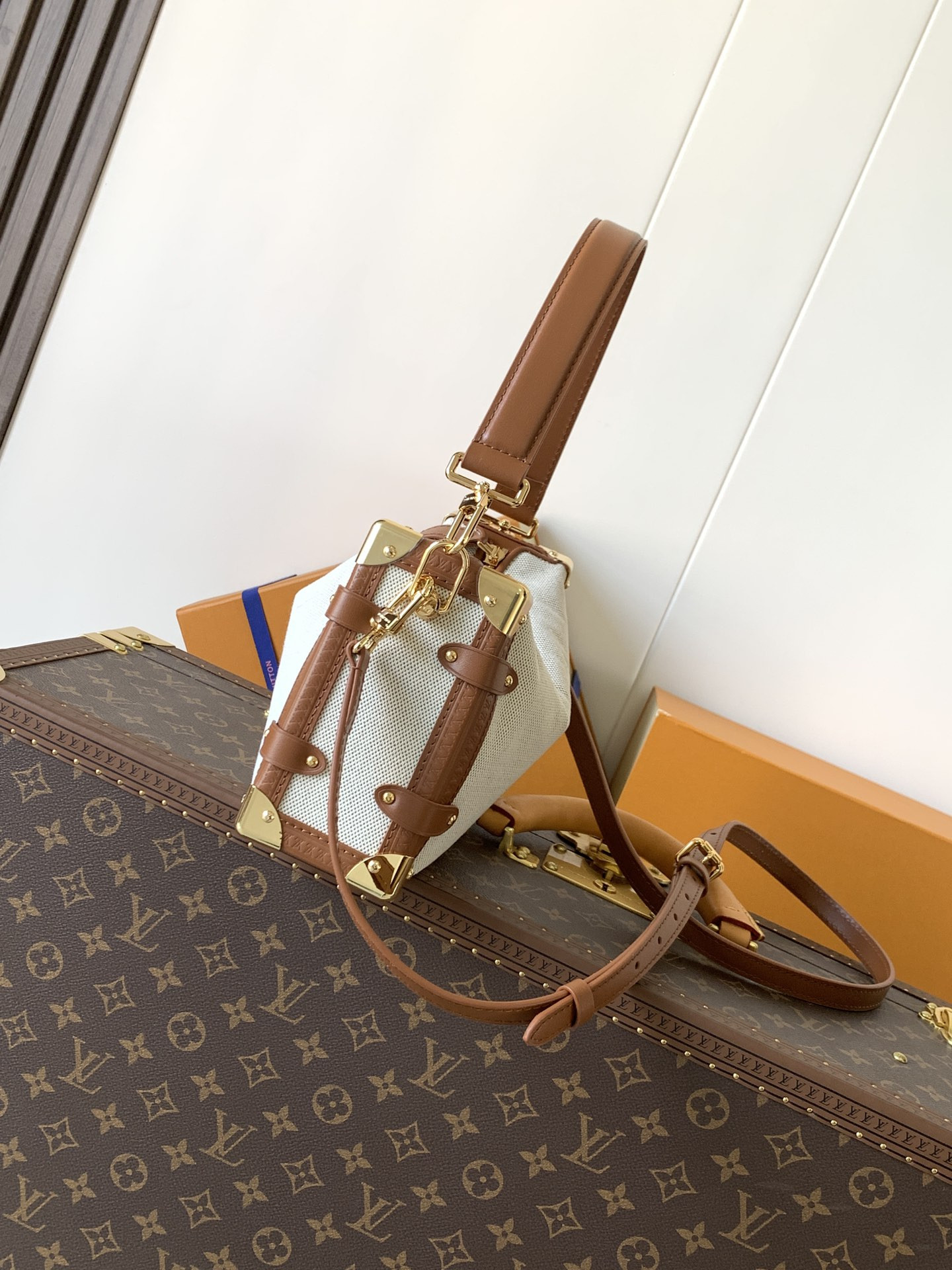 LVT PURSE