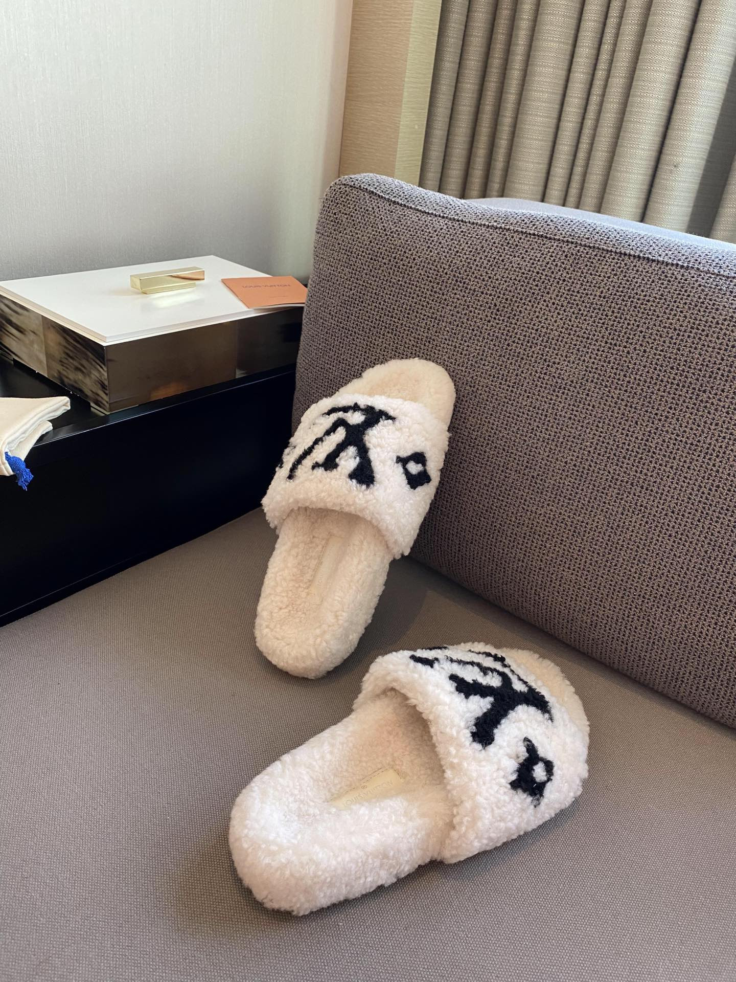 lvt sandals