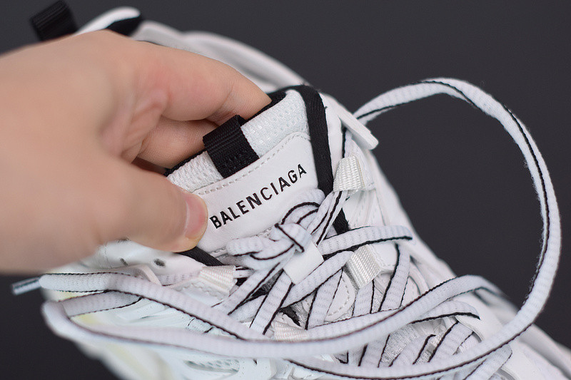 bc track sneaker