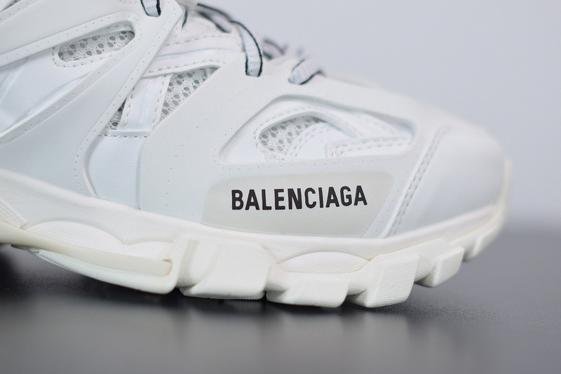 bc track sneaker