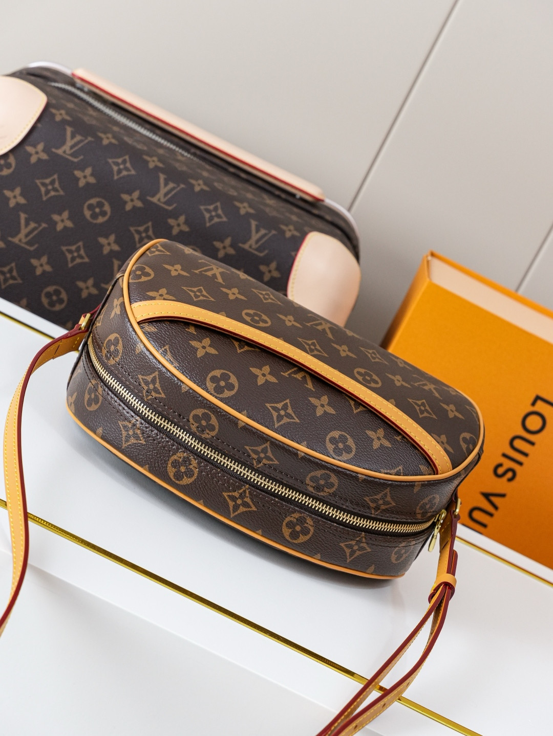 LVT PURSE