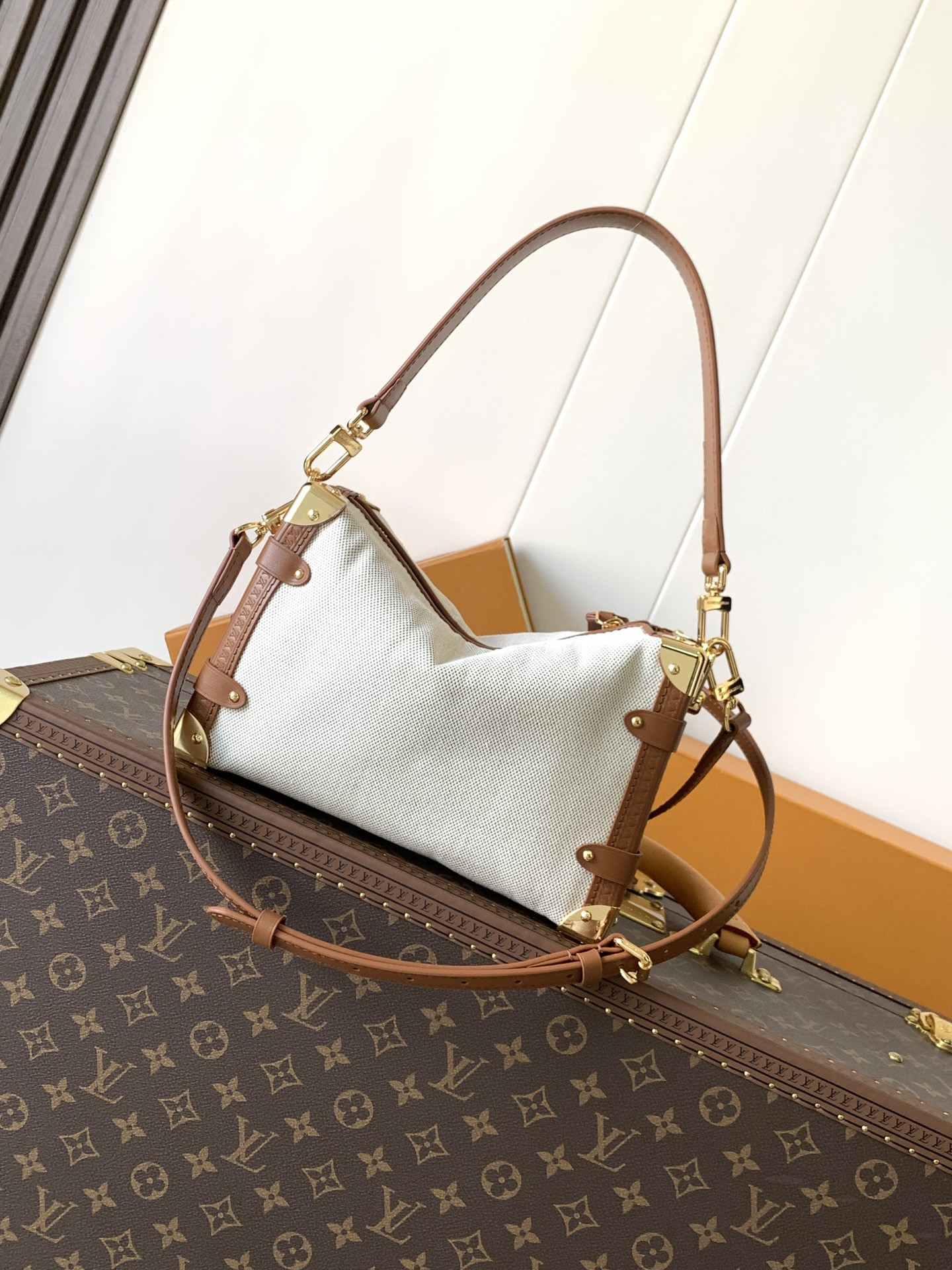 LVT PURSE