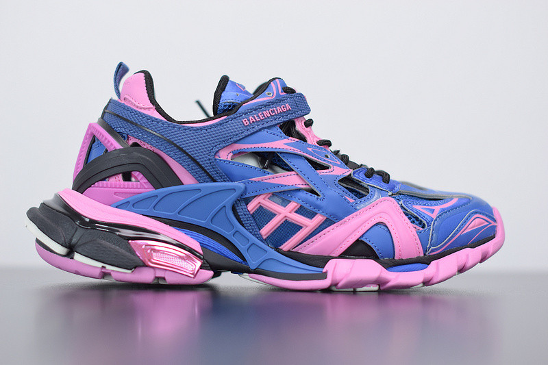 bc track sneaker