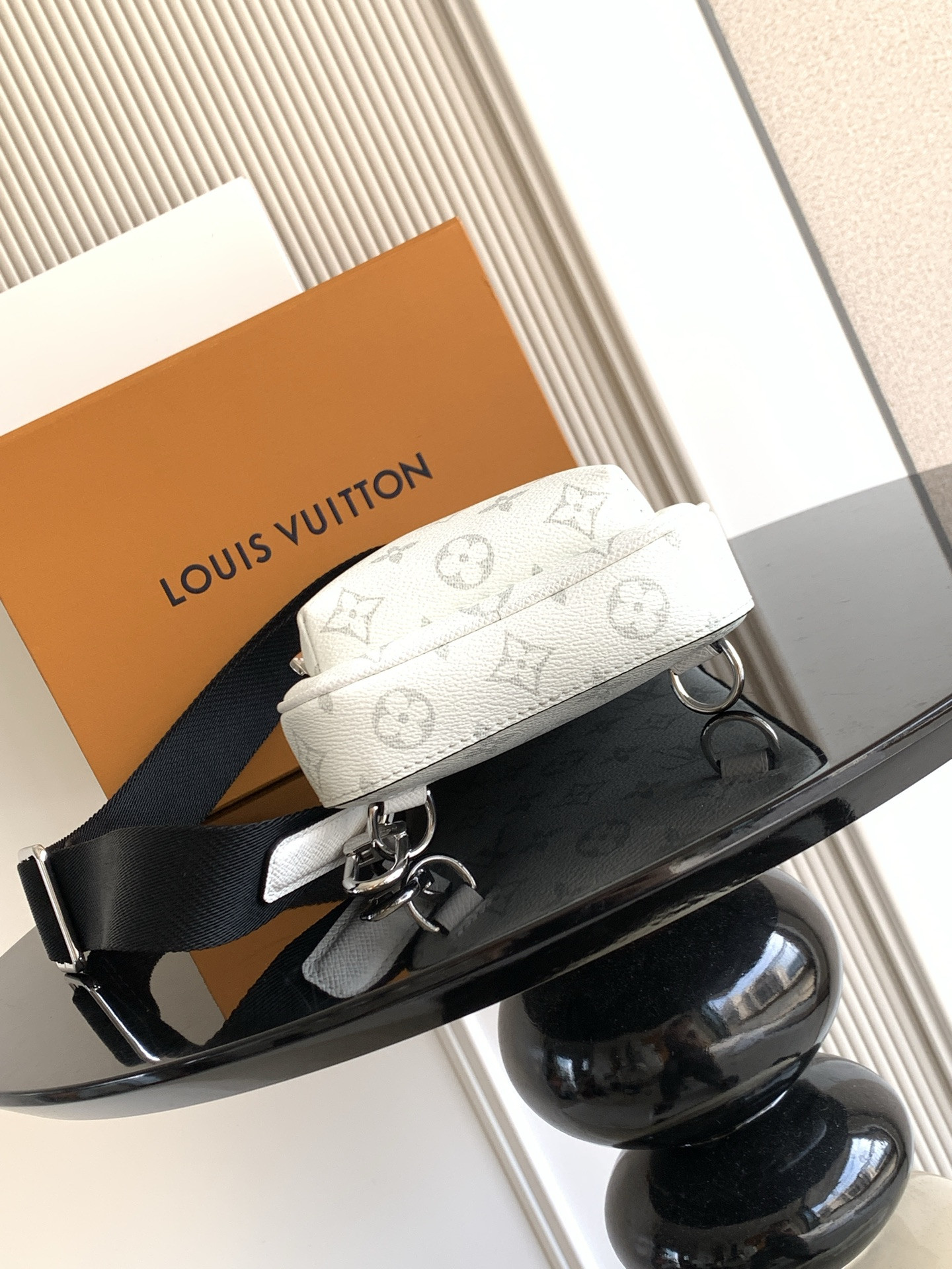 LVT PURSE