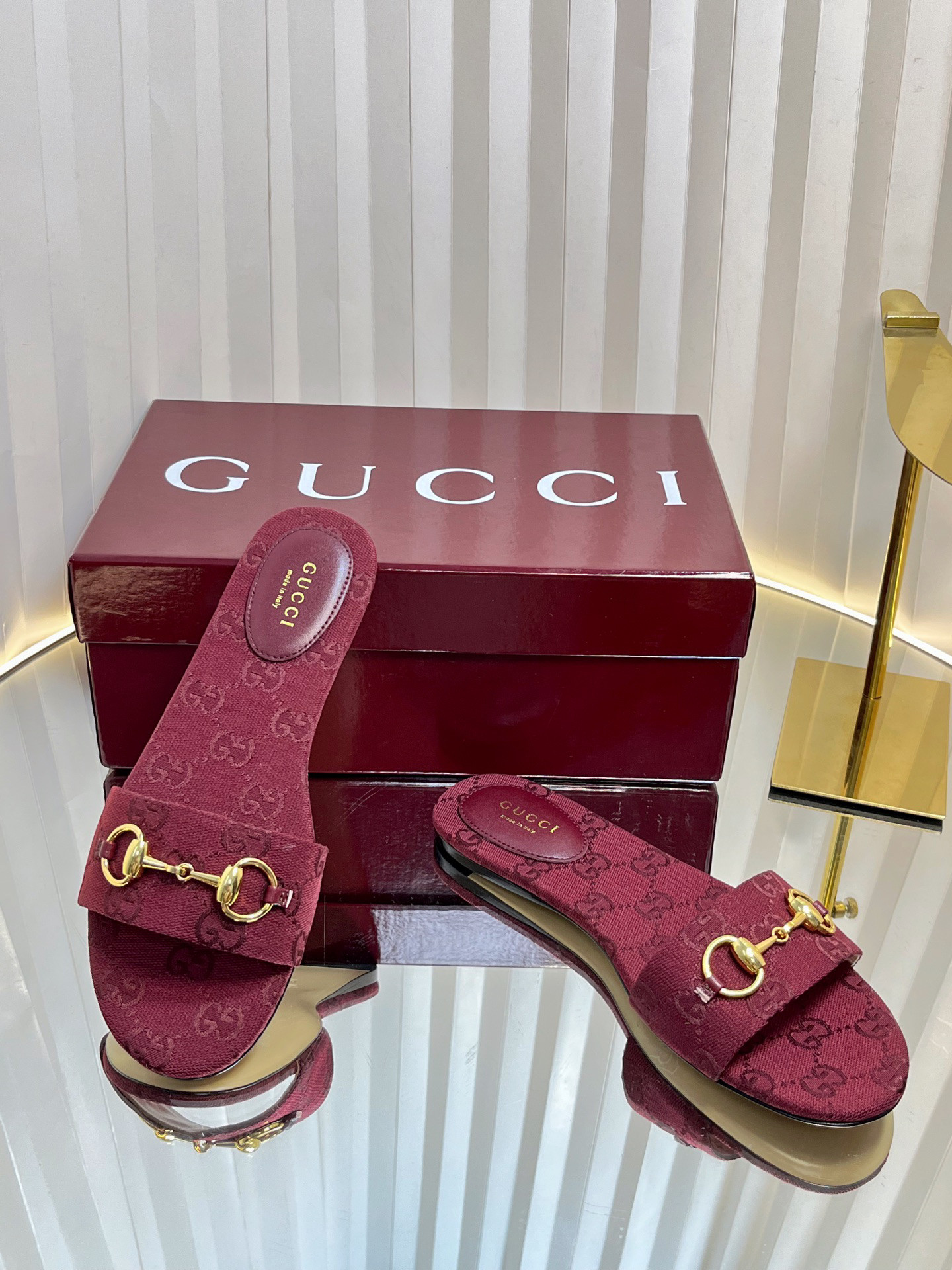 GUCCI SANDALS