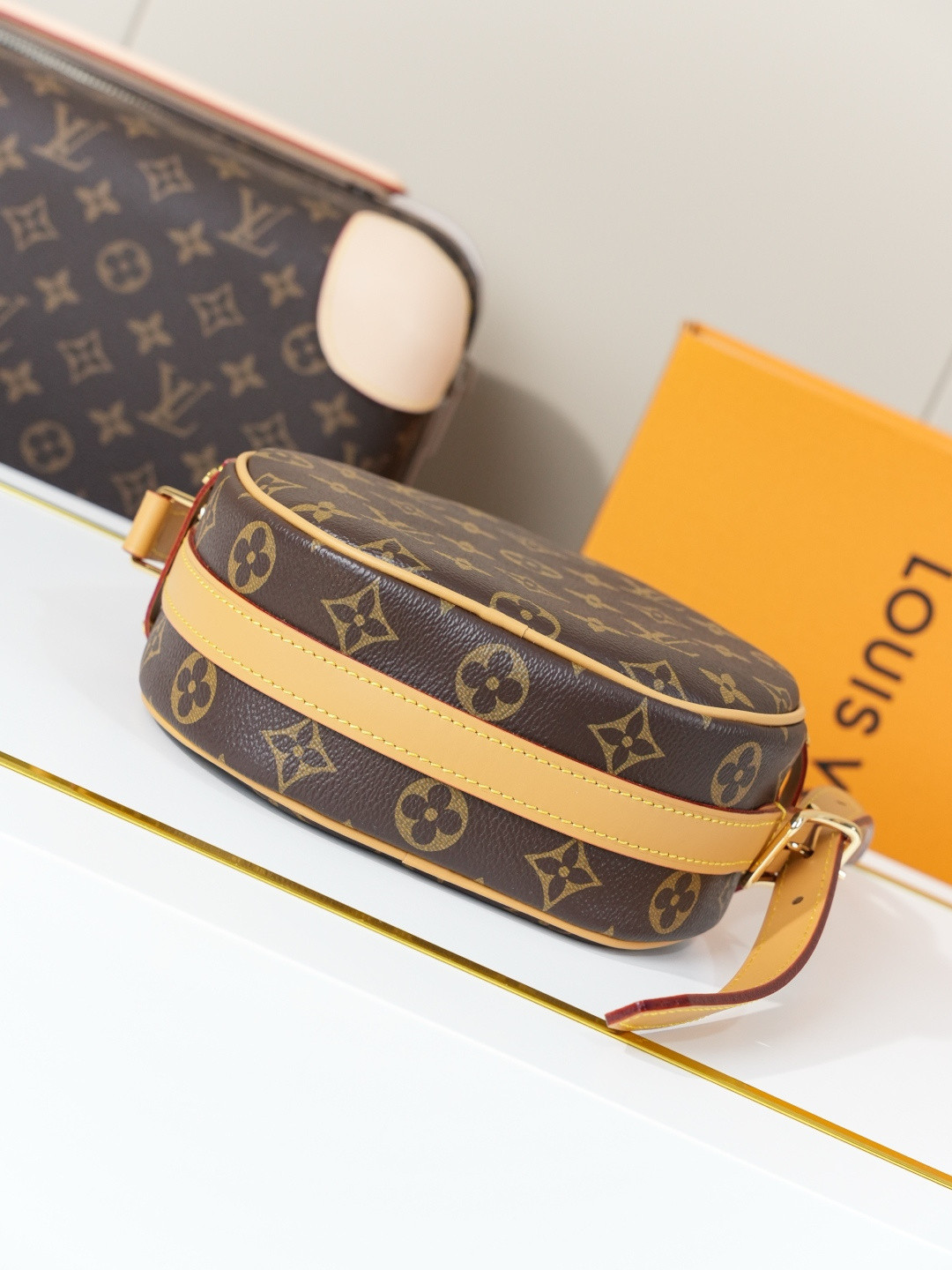 LVT PURSE