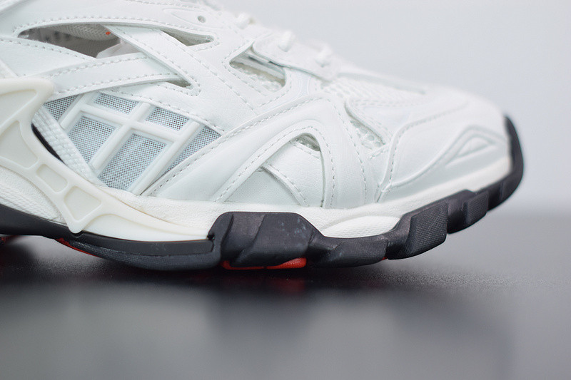 bc track sneaker