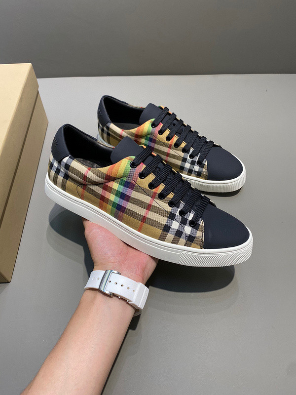 B**rry sneaker