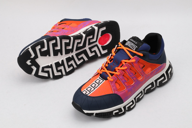 vs chain reaction sneakers