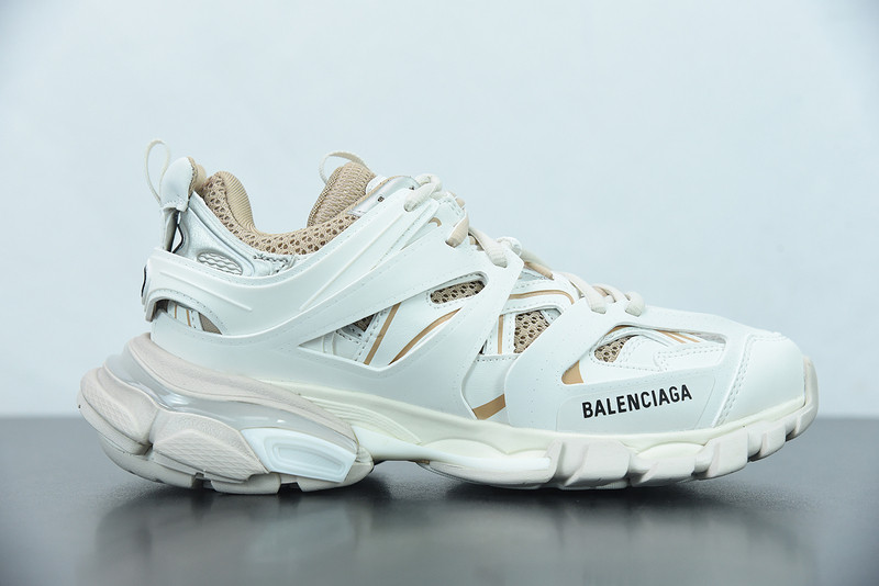 bc track sneaker