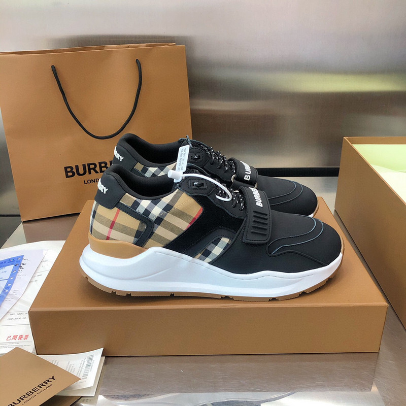 B**rry sneaker