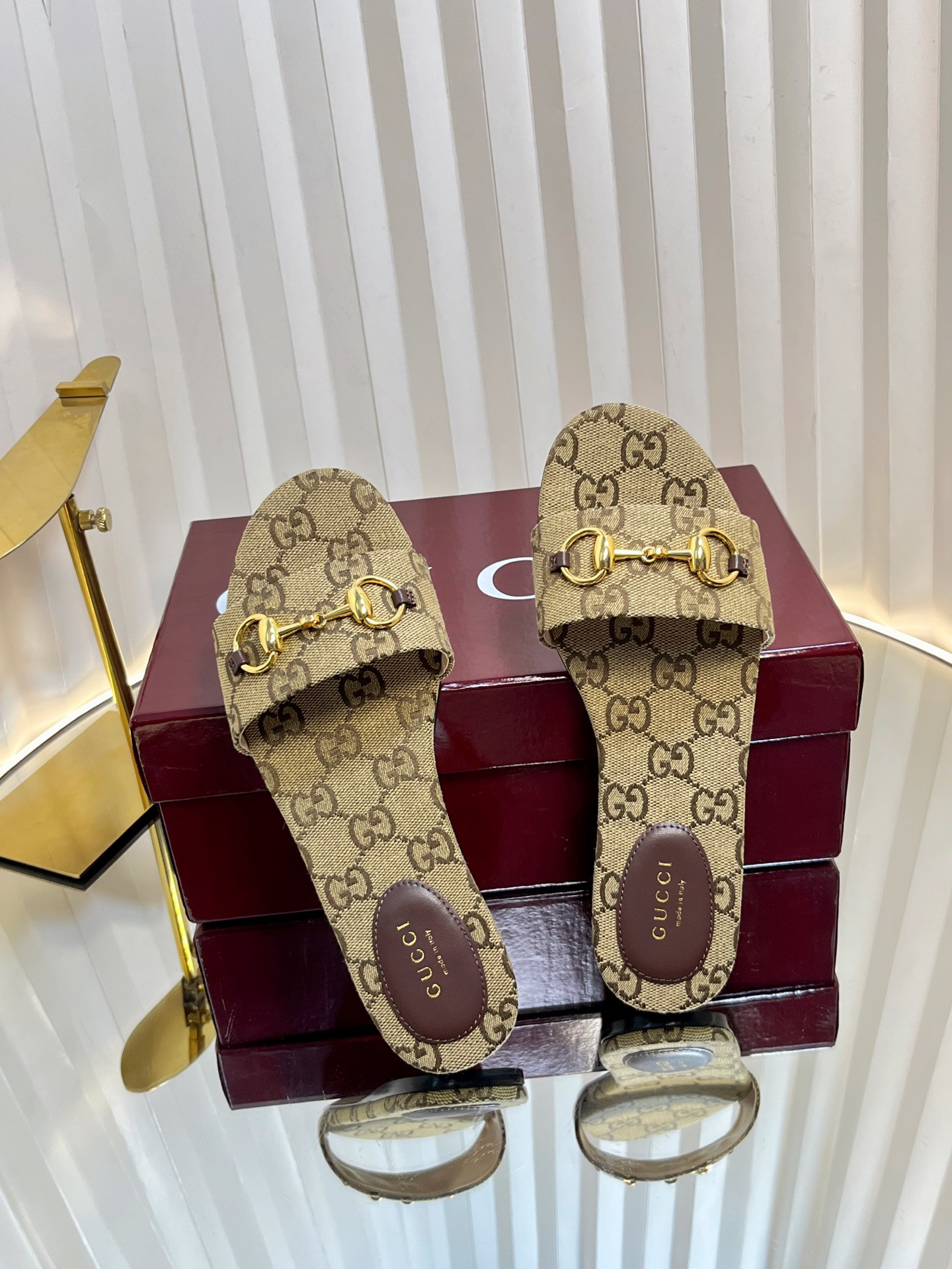 GUCCI SANDALS