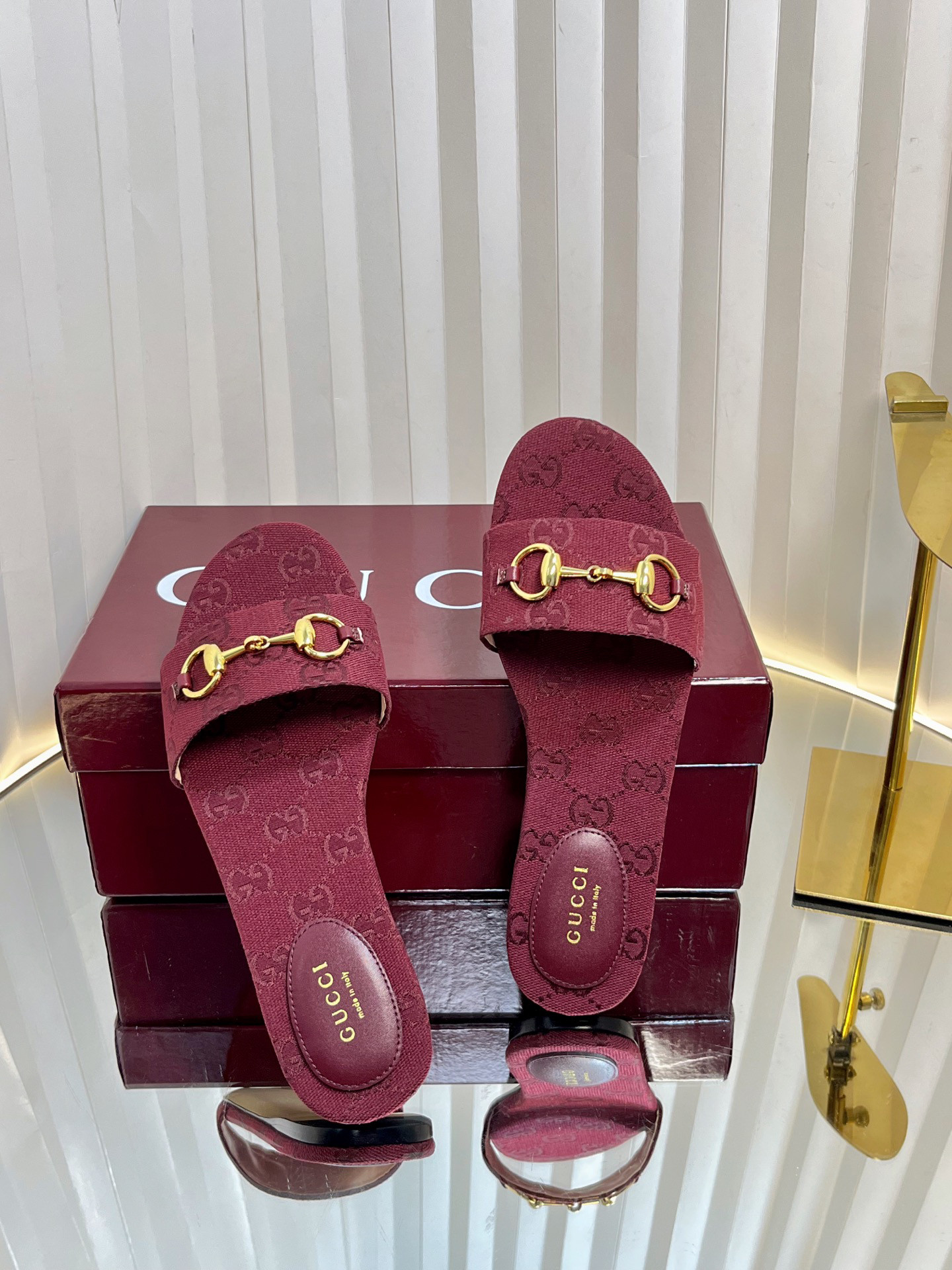 GUCCI SANDALS