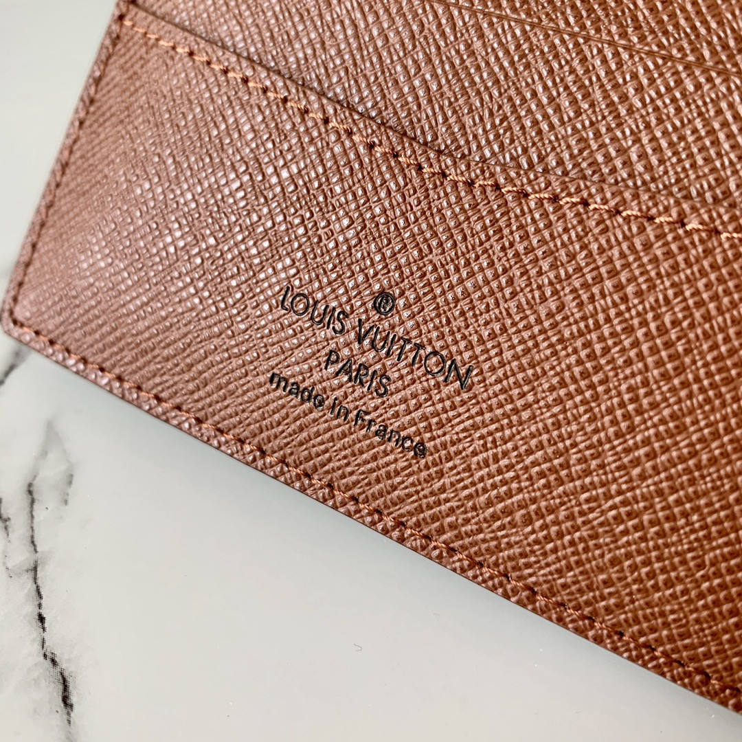 LVT PURSE