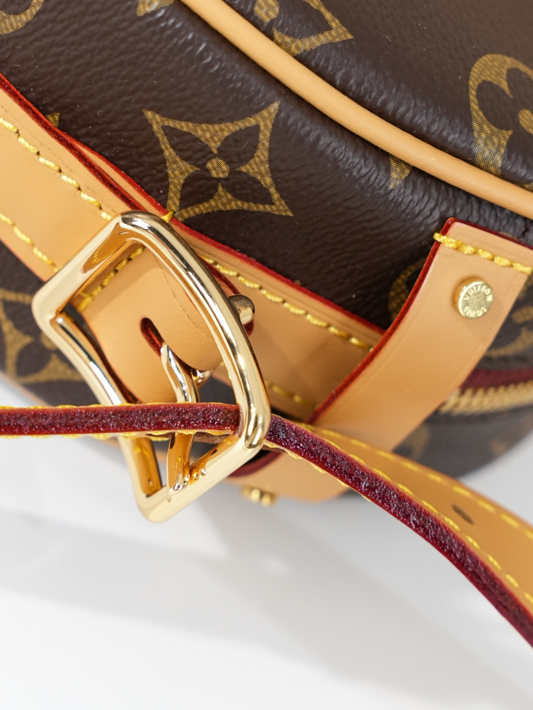 LVT PURSE