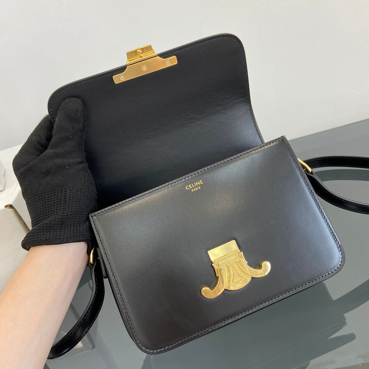 Ce1i*e BAG