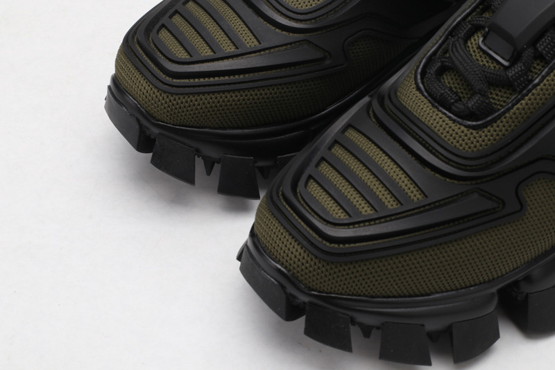 pr sneaker