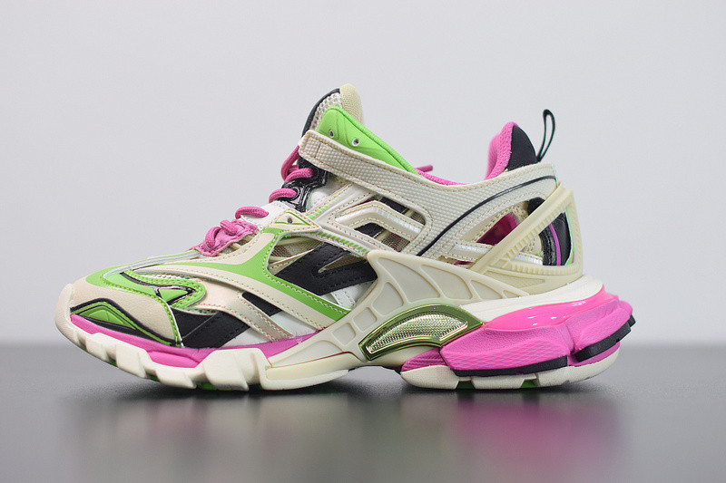 bc track sneaker