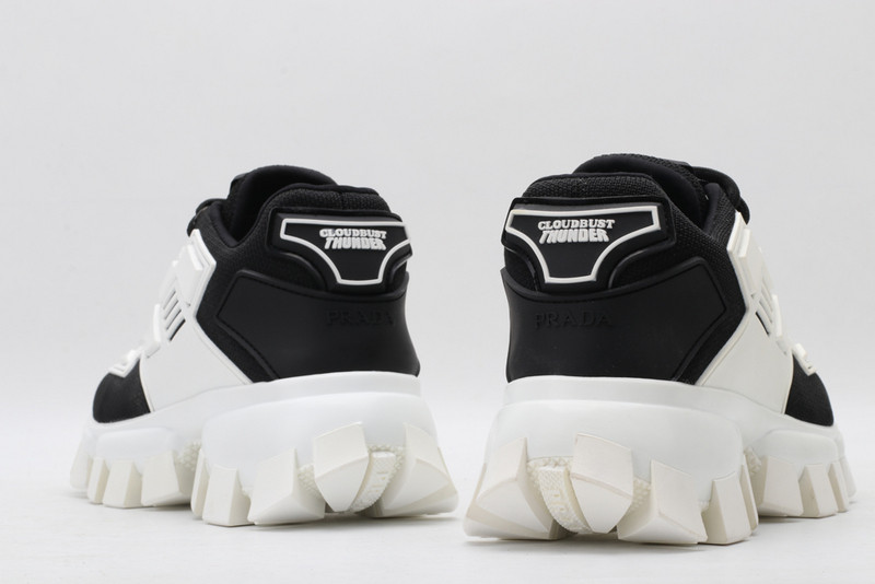 pr sneaker