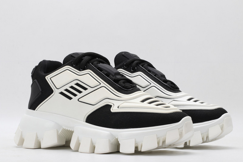 pr sneaker