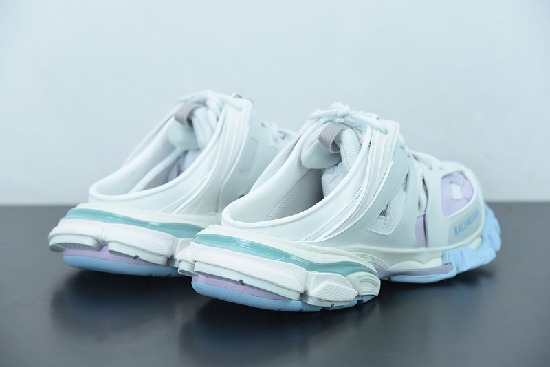 bc track sneaker