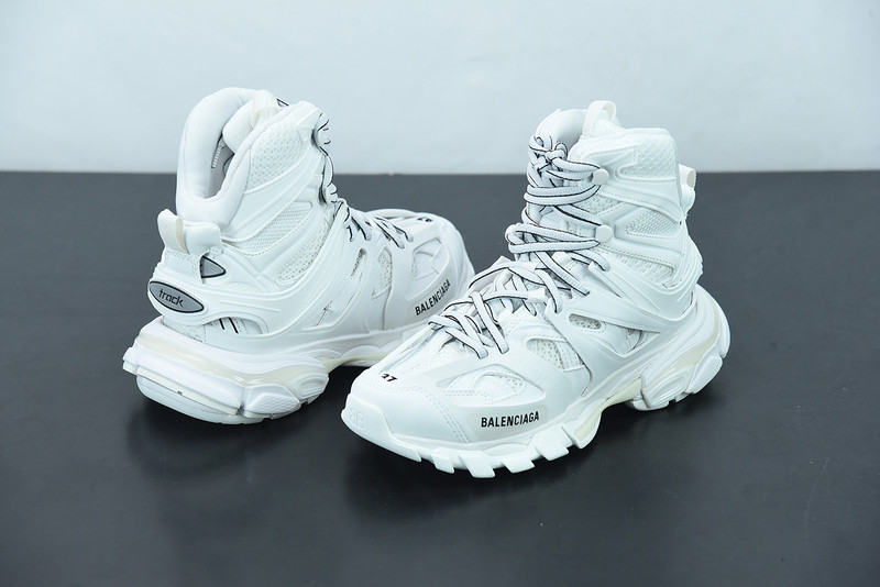 bc track sneaker