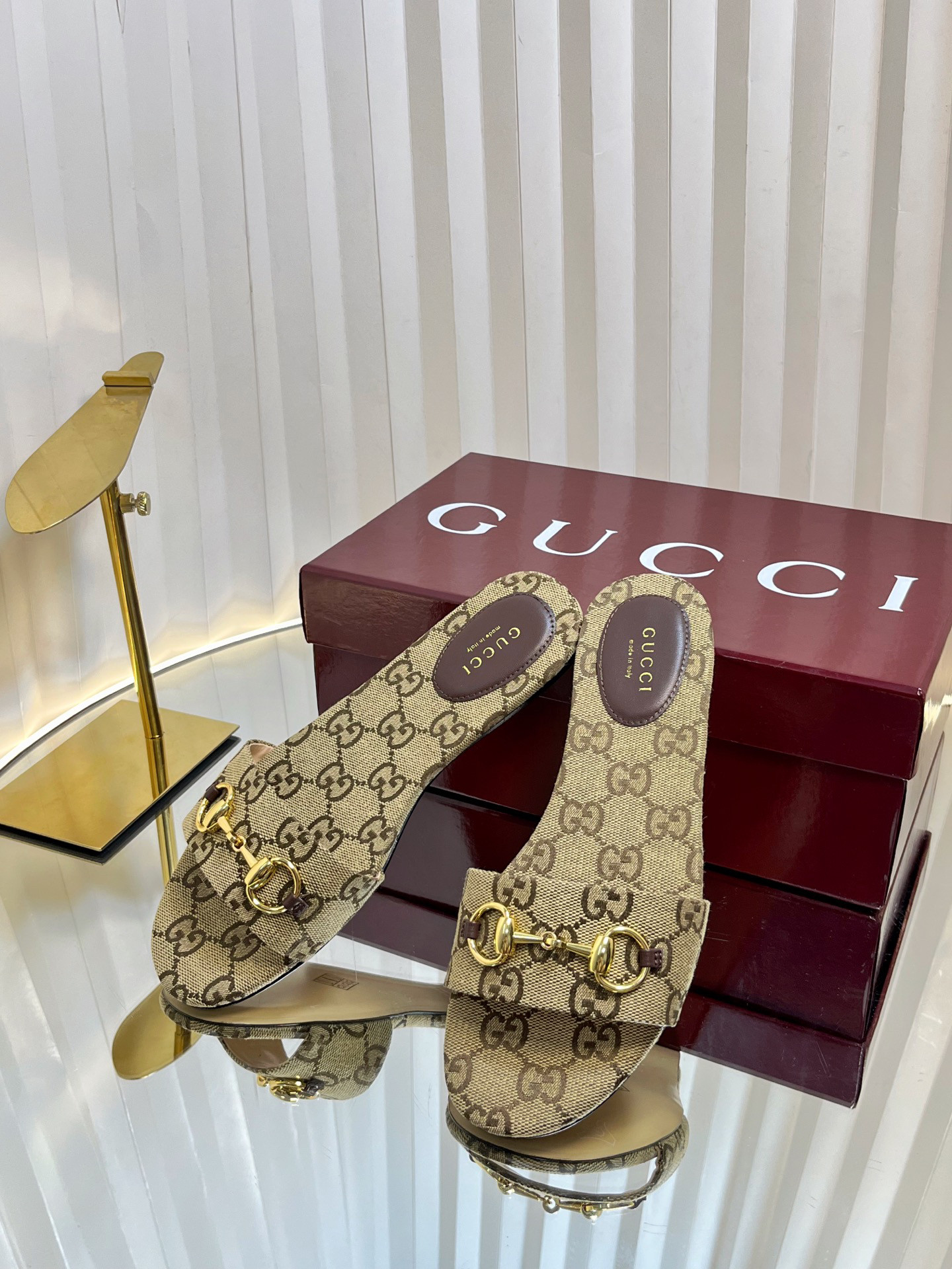 GUCCI SANDALS