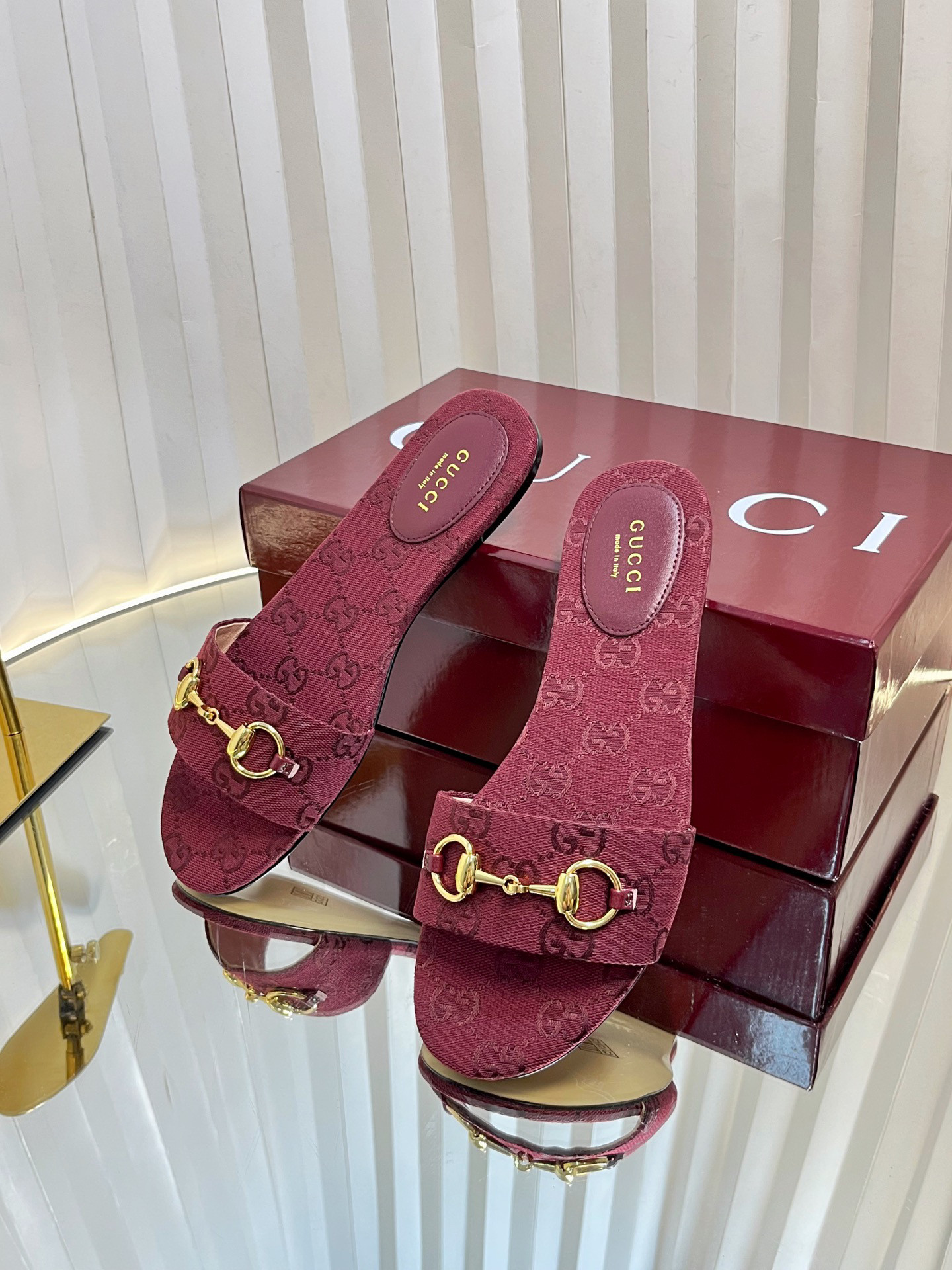 GUCCI SANDALS