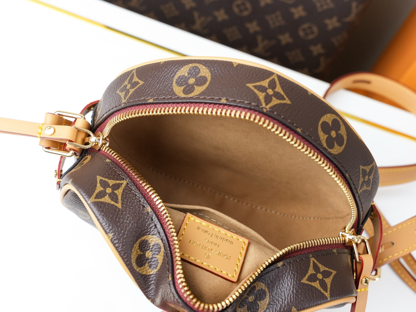 LVT PURSE