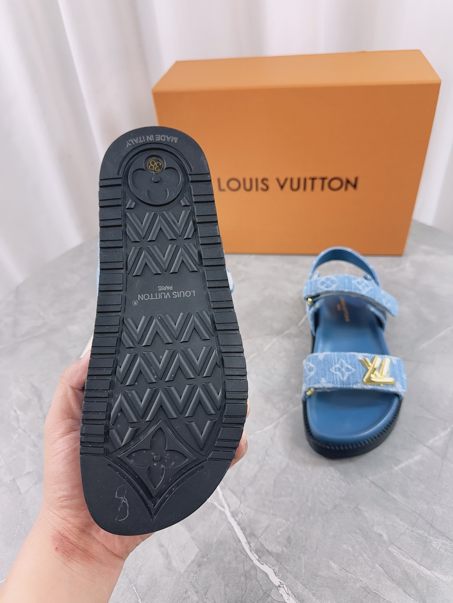 LVT SANDALS