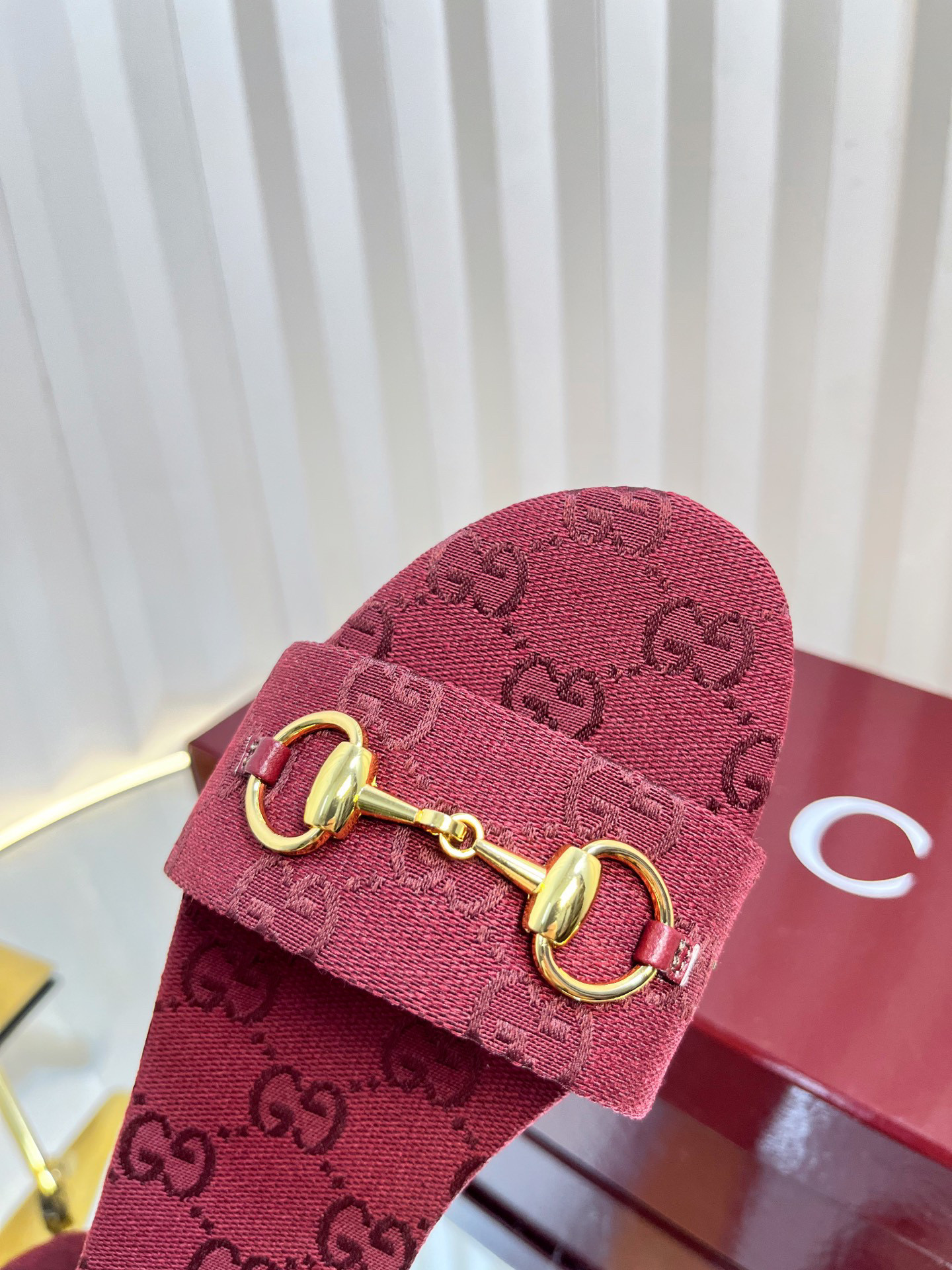 GUCCI SANDALS