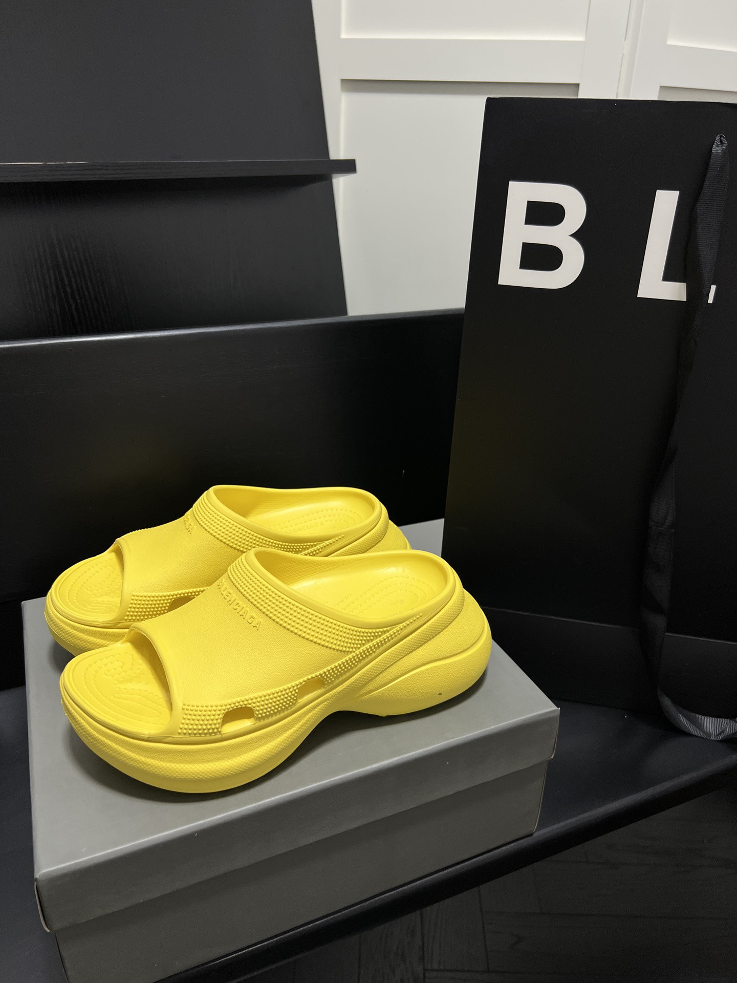 Balenciaga sLIDE