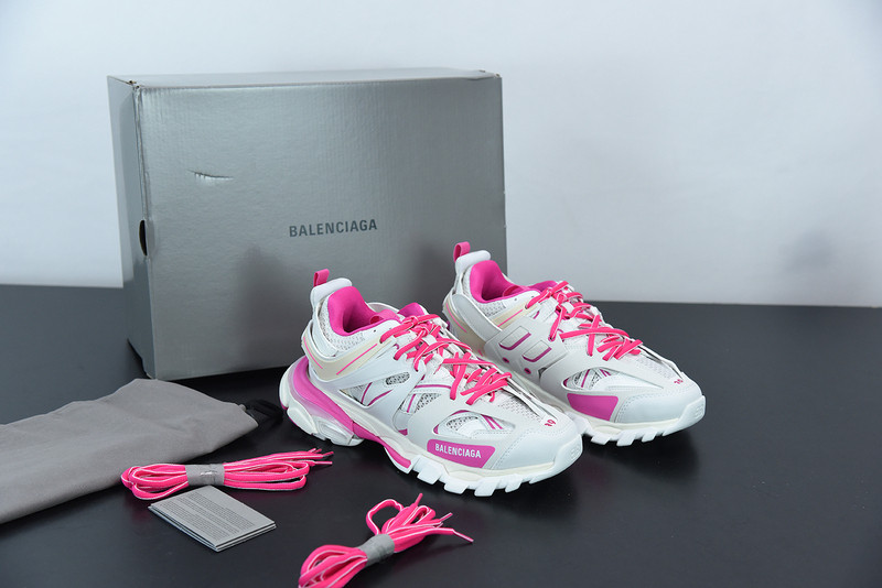 bc track sneaker