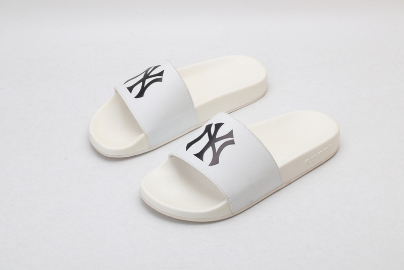 GUCCI SANDALS