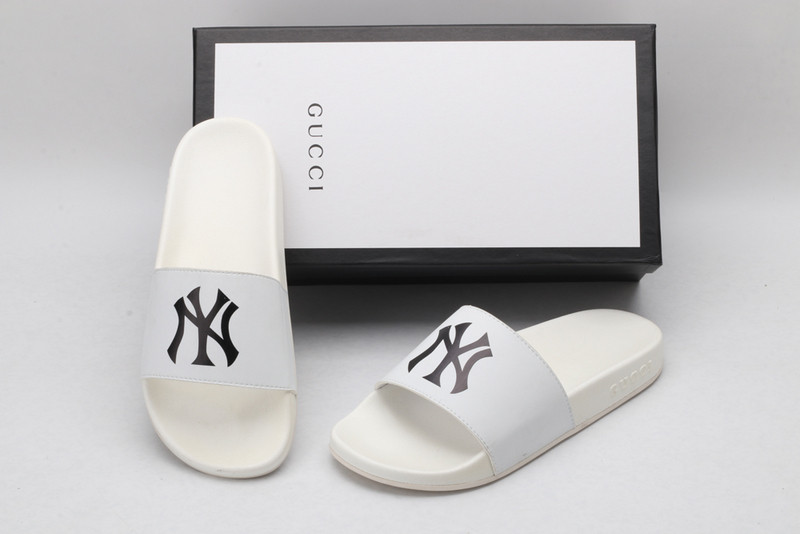 GUCCI SANDALS