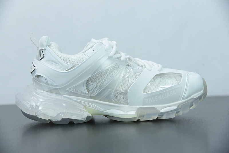bc track sneaker