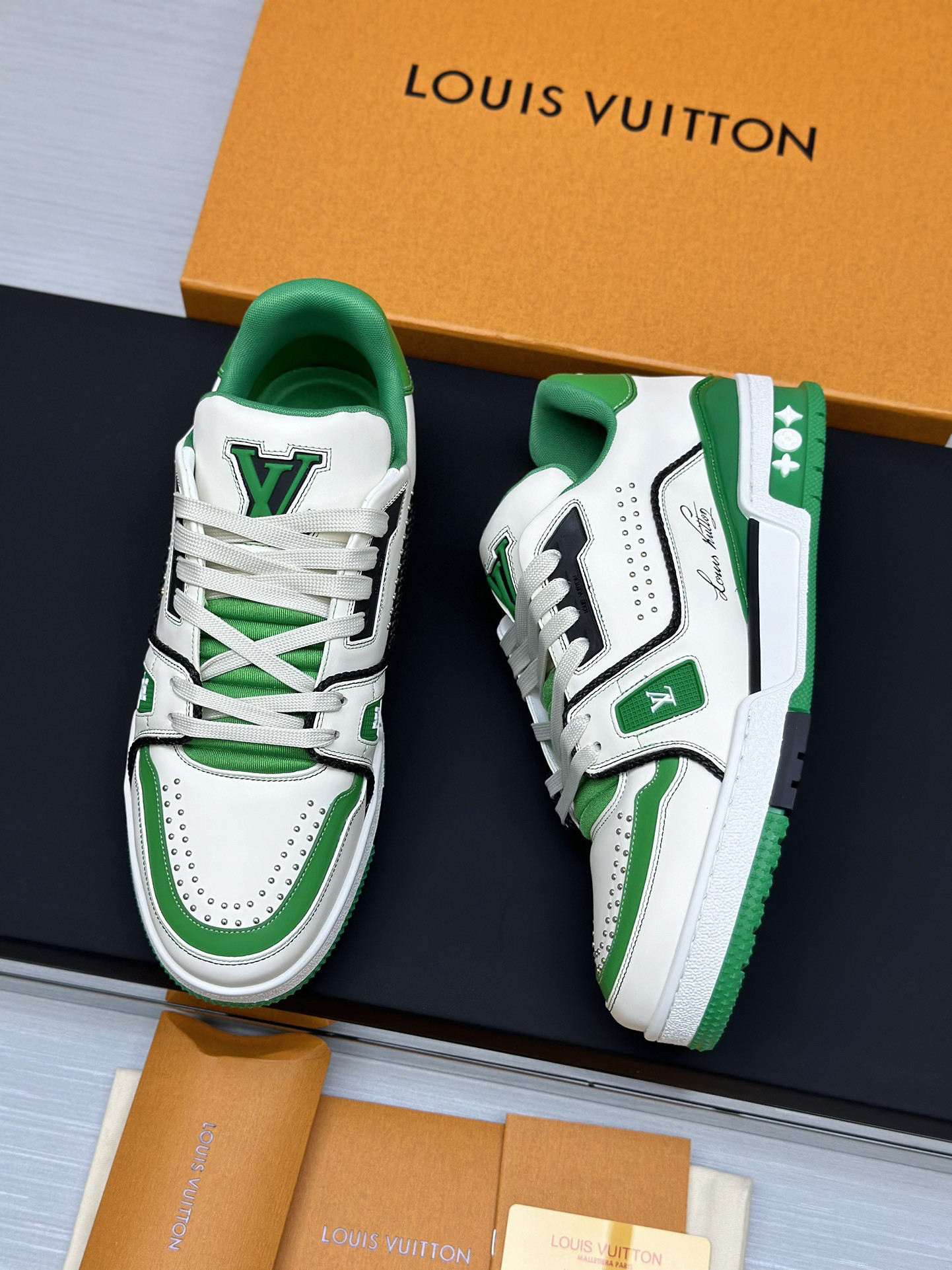 LVT SNEAKERS
